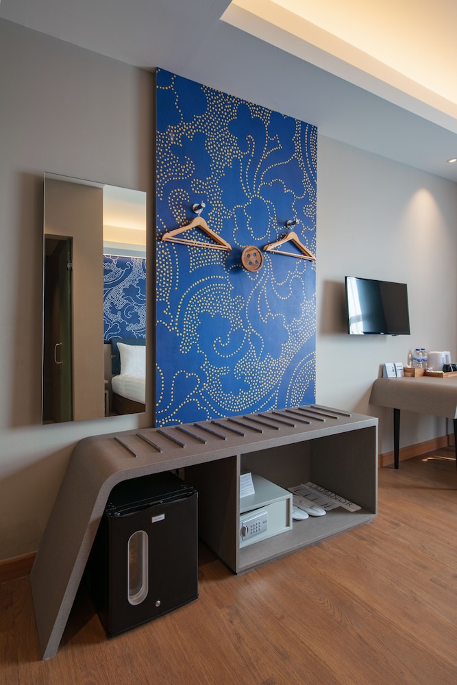 luminor hotel airport sidoarjo by wh