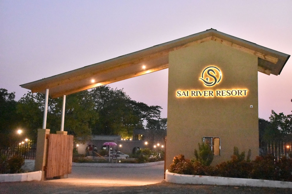 Sai River Resort,Old Mumbai Highway,3 star