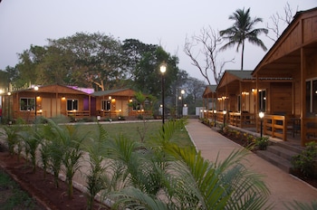 Sai River Resort,Old Mumbai Highway,3 star