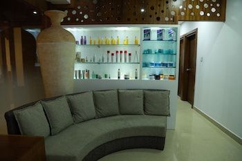 Hotel Karthika Park,Thiruvananthapuram>>Kazhakuttam,4 star