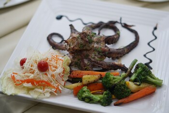 waii inetrnational hotel