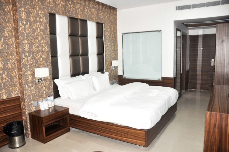 waii inetrnational hotel