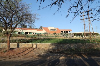 Ripples Resort,Pune Solapur Highway,3 star
