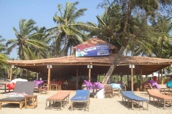 madhu beach huts