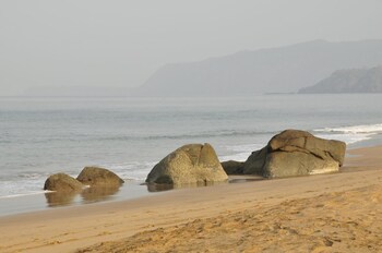 madhu beach huts