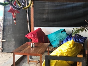 madhu beach huts