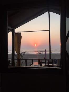 madhu beach huts