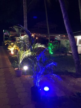madhu beach huts