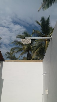 madhu beach huts