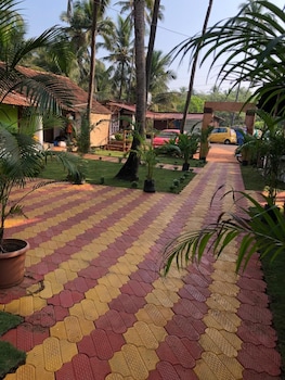 madhu beach huts