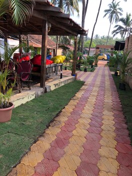 madhu beach huts