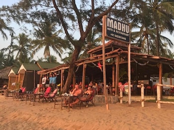 madhu beach huts