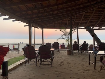 madhu beach huts