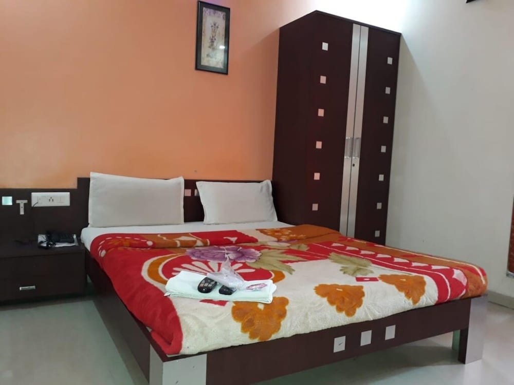 hotel raviraj palace rajkot