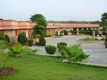 the orcha resort