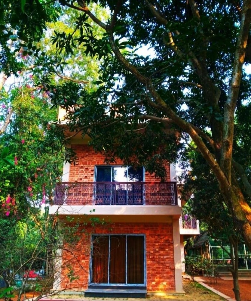 the garden bungalow