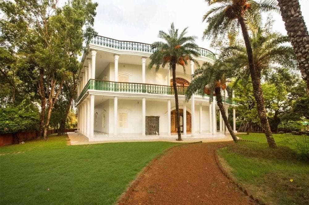 the garden bungalow