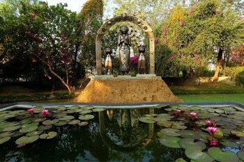 the garden bungalow