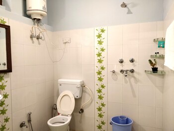 the chirping orchard