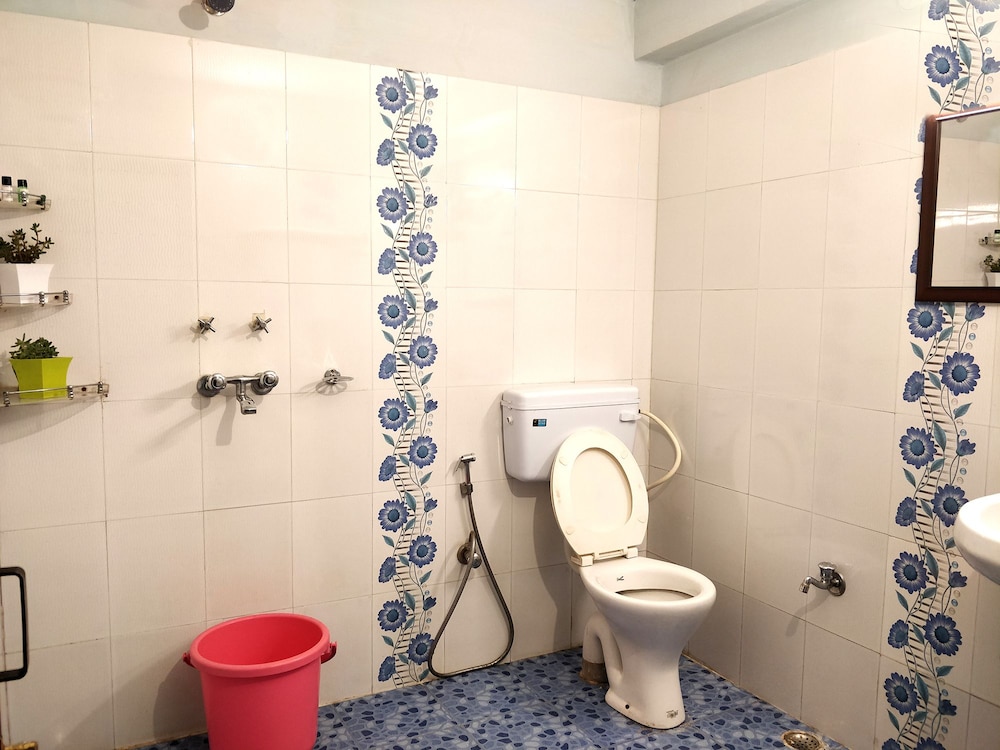 the chirping orchard