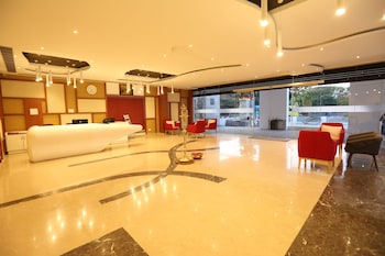 hotel jump in and out