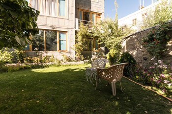 radhus boutique inn
