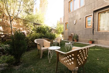 radhus boutique inn
