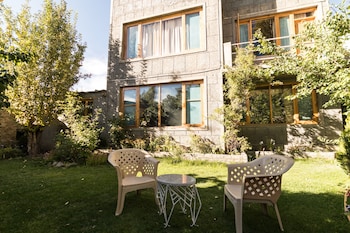 radhus boutique inn