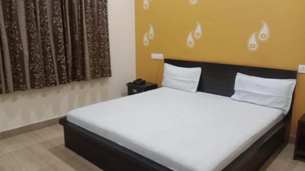 royal zayka hotel and restaurant