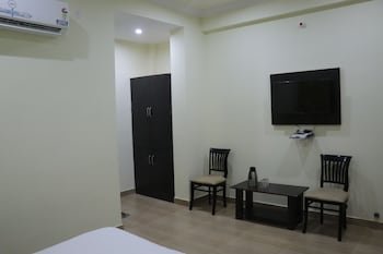 royal zayka hotel and restaurant