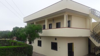 royal zayka hotel and restaurant