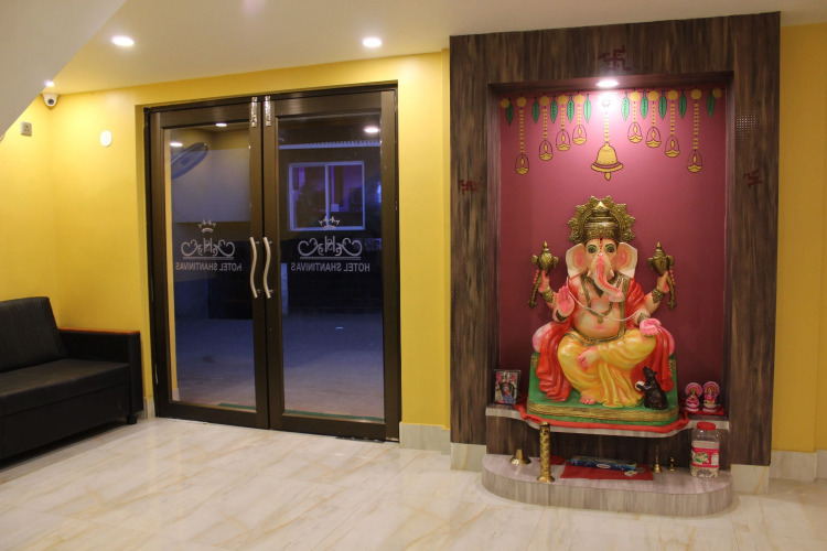 hotel shantinivas
