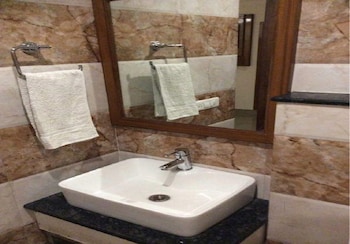 hotel aura