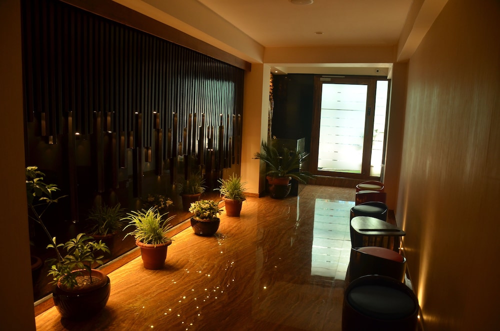 hotel aura