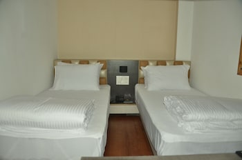 hotel aura