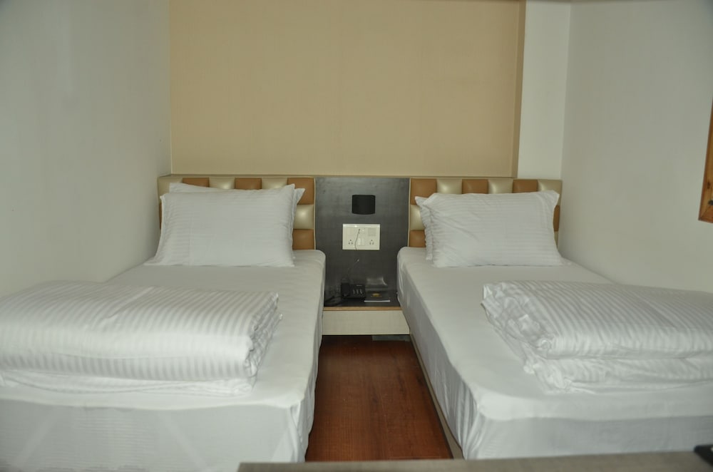 hotel aura