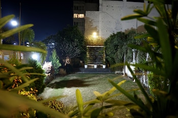 comfort hotel gms grand