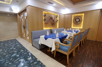 comfort hotel gms grand