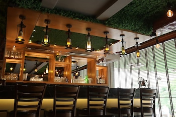 comfort hotel gms grand