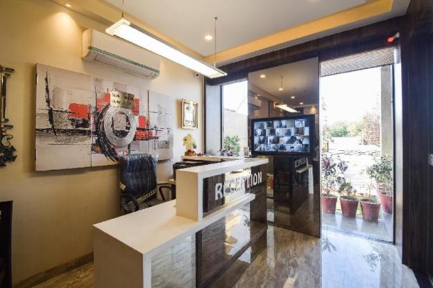 hotel the mewar near airport