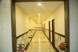 hotel the mewar near airport