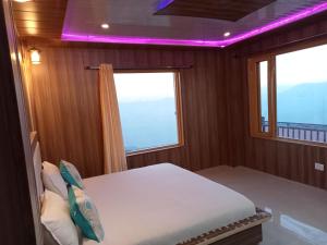 Hotel Himalaya View,,2 star