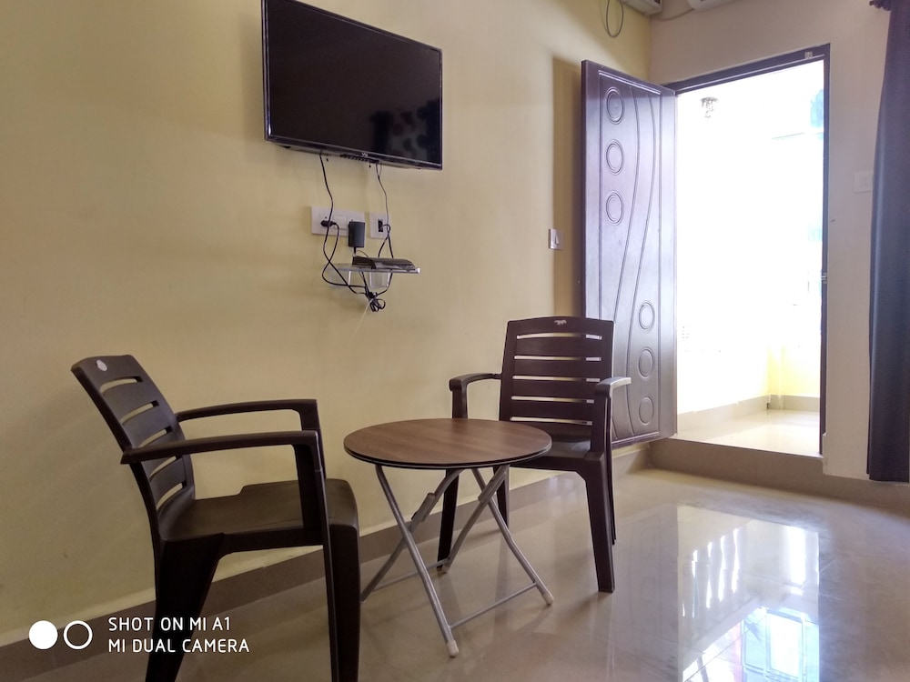 candolim beach place