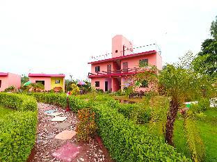 Corbett Jungle Resort,Oyo 16516 Corbett Sunrise Resort Is Conveniently Located In The Popular Dhikuli Area. Offering A Var,3 star