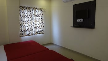 hotel sai neelam