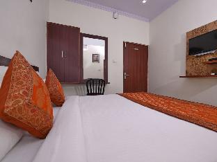 The Century Plaza Hotel,Uttar Pradesh>>Varanasi,3 star
