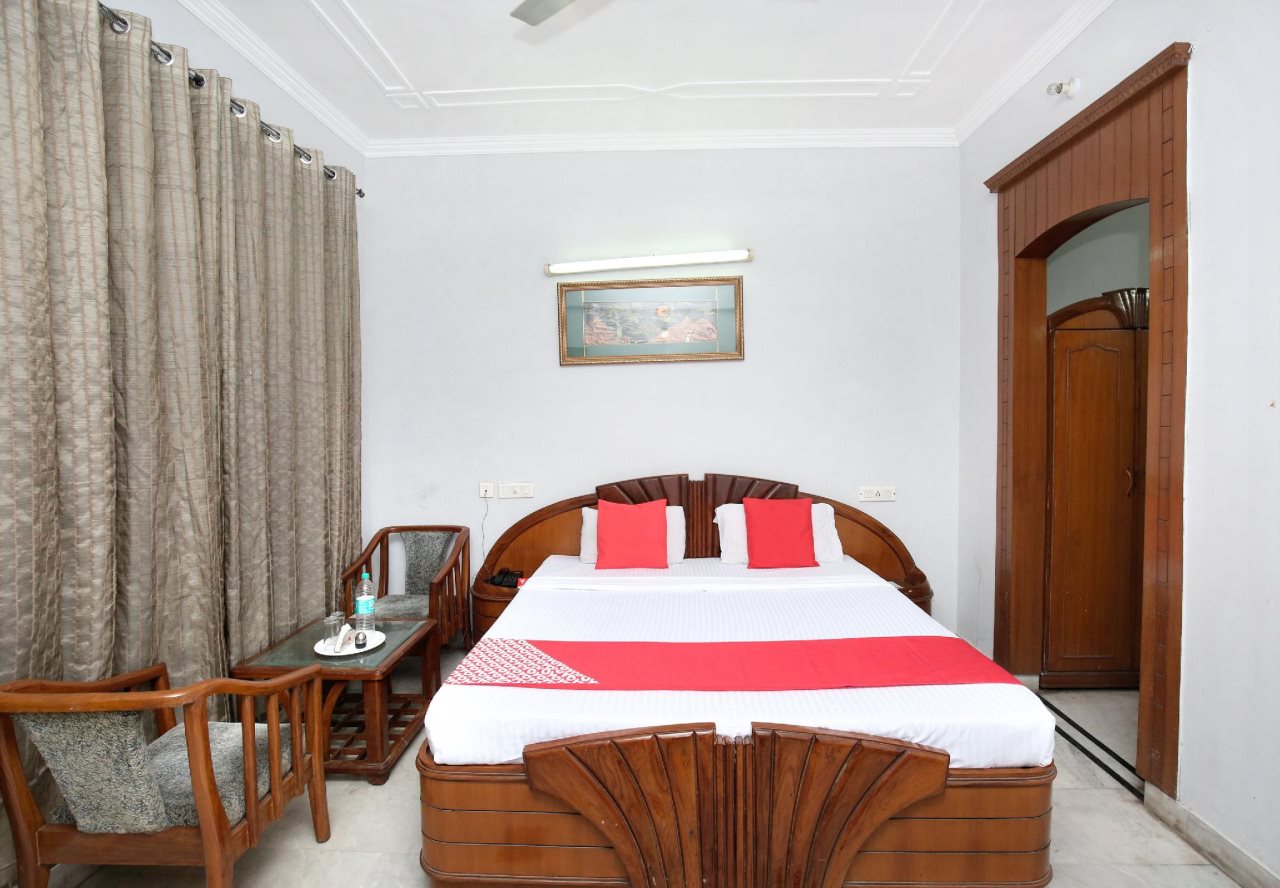 oyo 14754 hotel ashish