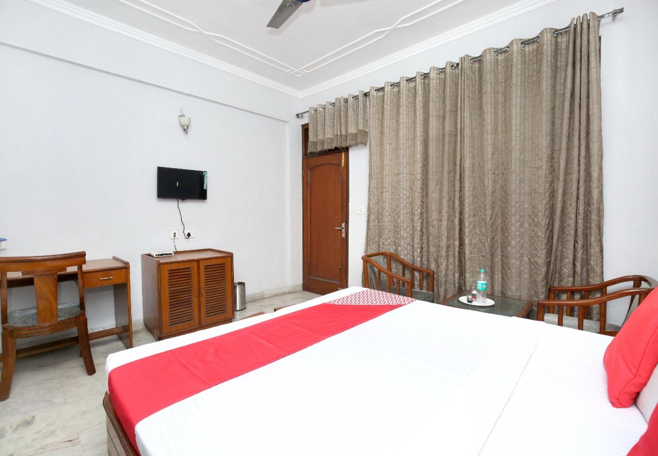 oyo 14754 hotel ashish