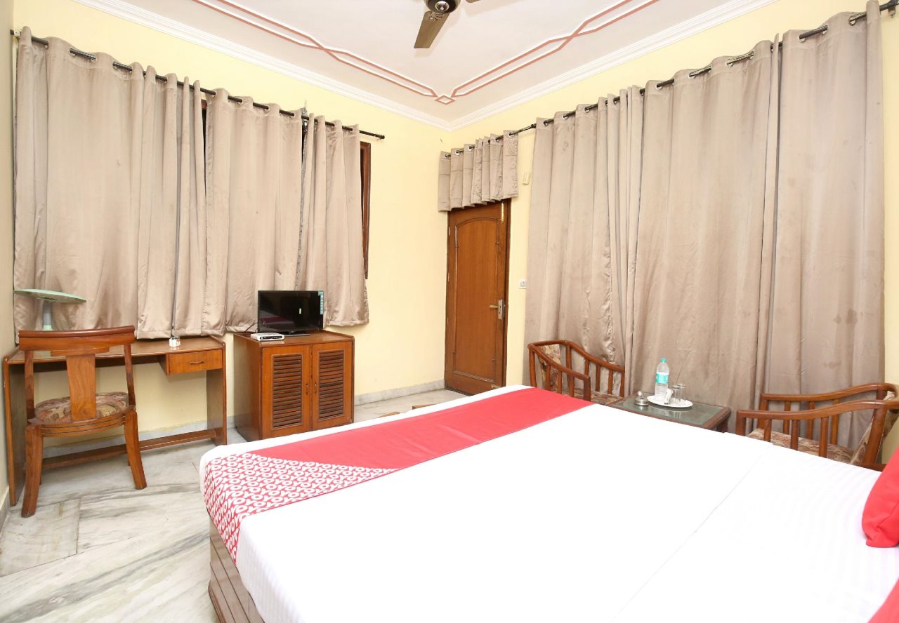 oyo 14754 hotel ashish
