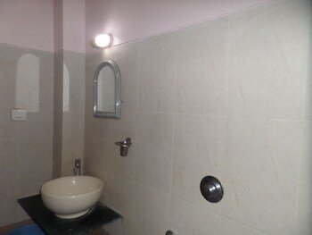 Hotel Amit Plaza,Jalgaon>>Dhule,2.5 star